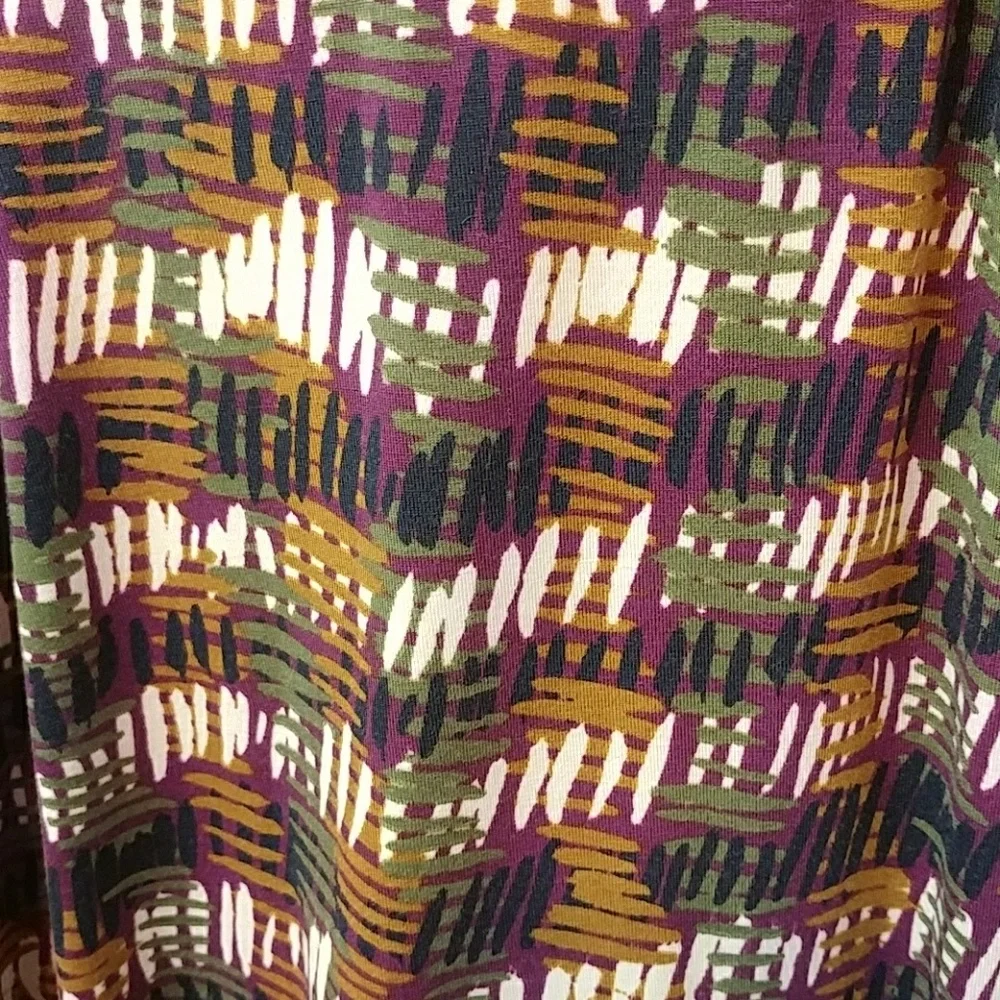 Lularoe Purple Slash Design XS Carly Dress